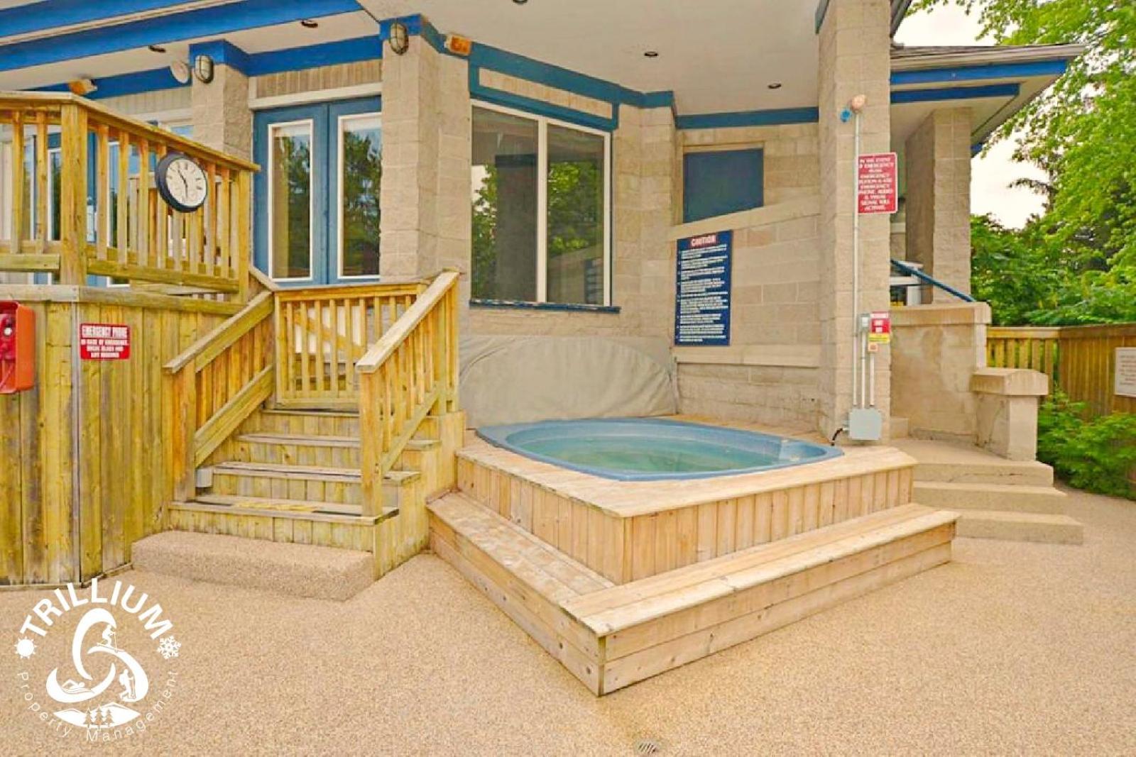 Blue Mountain, Collingwood - Loft Condo, Sleeps 4 Блу Маунтинс Екстериор снимка