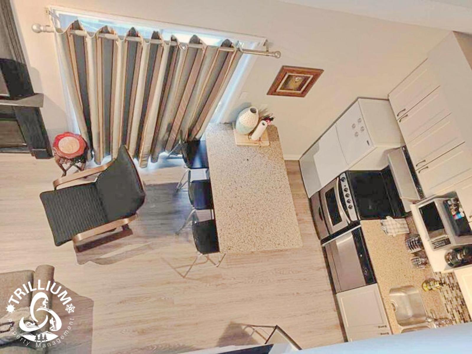 Blue Mountain, Collingwood - Loft Condo, Sleeps 4 Блу Маунтинс Екстериор снимка